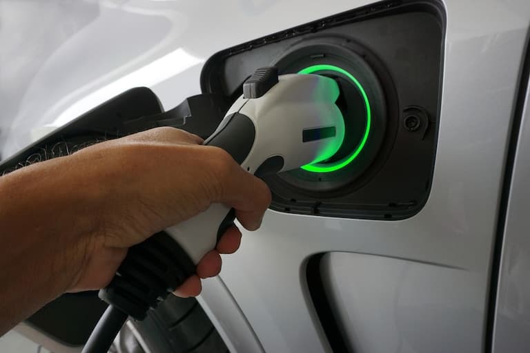 Electric vehicle charging port